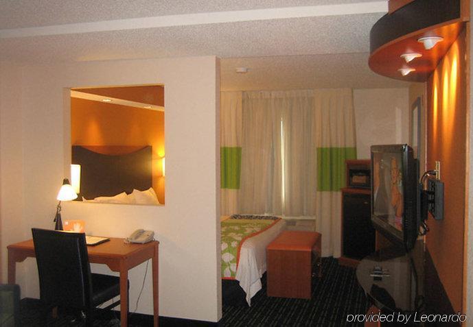 Fairfield Inn & Suites Minneapolis St. Paul/Roseville Room photo